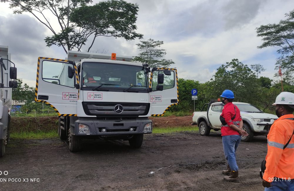 Rental Excavator dan Dump Truck