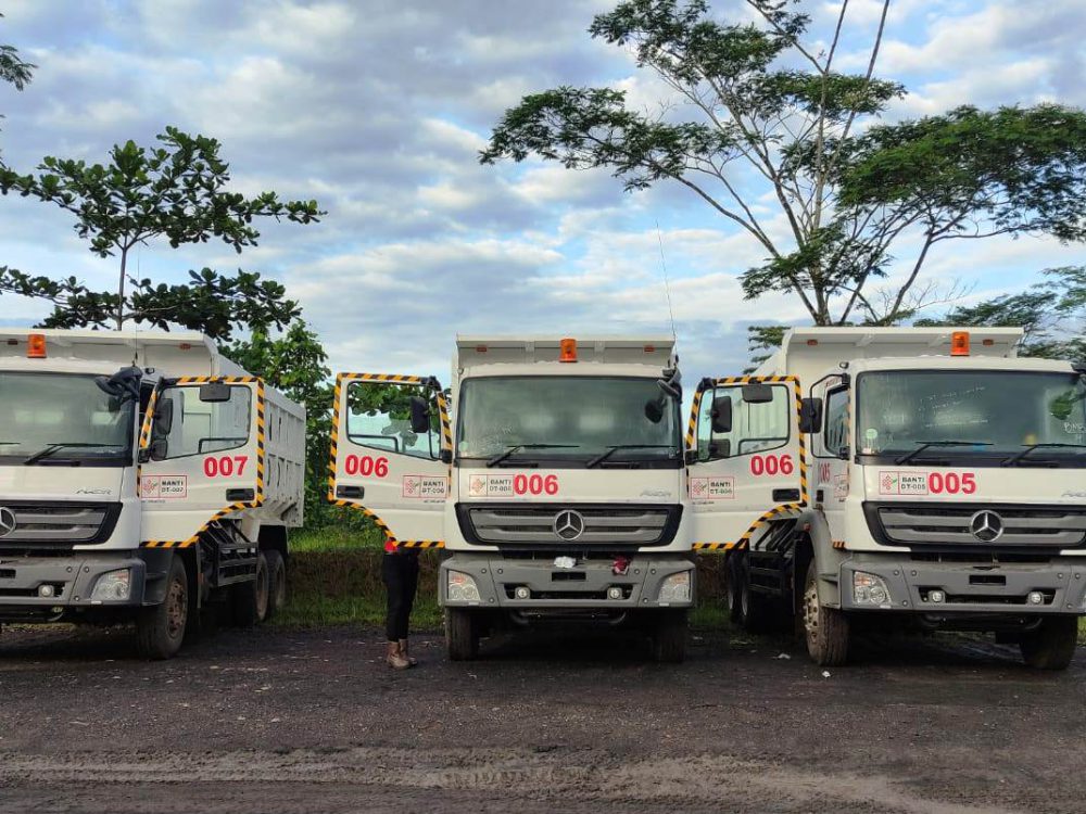 Rental Excavator dan Dump Truck